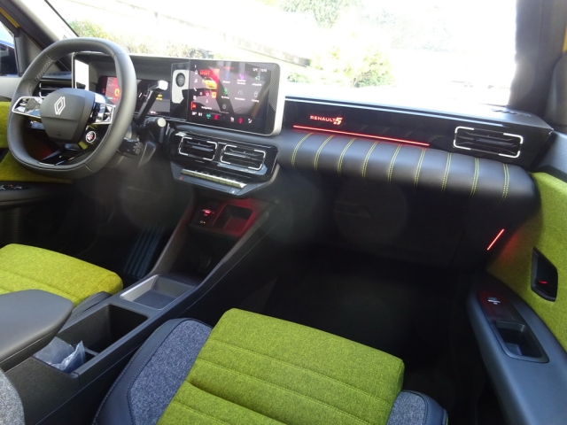 Renault - RENAULT 5 E-TECH ELECTRIC Iconic Five 150 PS comfort range