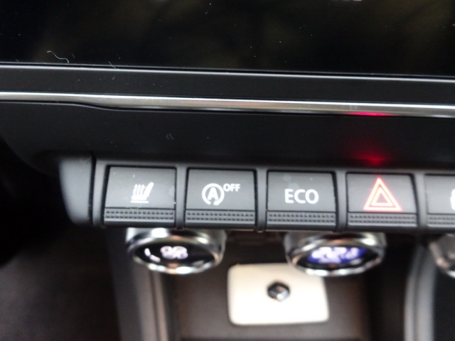 Renault - CAPTUR INTENS TCe 90 (2IM6)