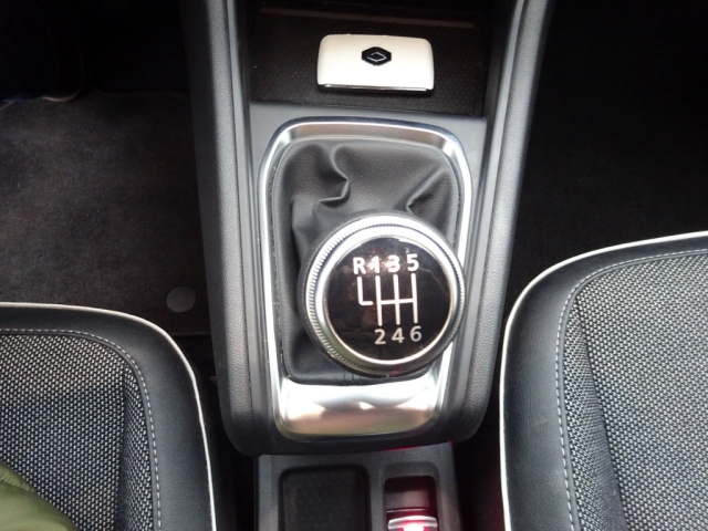 Renault - CAPTUR INTENS TCe 90 (2IM6)