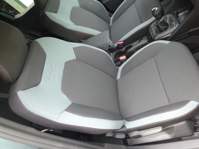 Dacia - DUSTER EXTREME MILD HYBRID 130 4X4