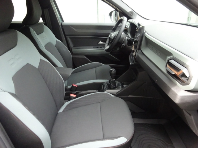 Dacia - DUSTER EXTREME MILD HYBRID 130 4X4