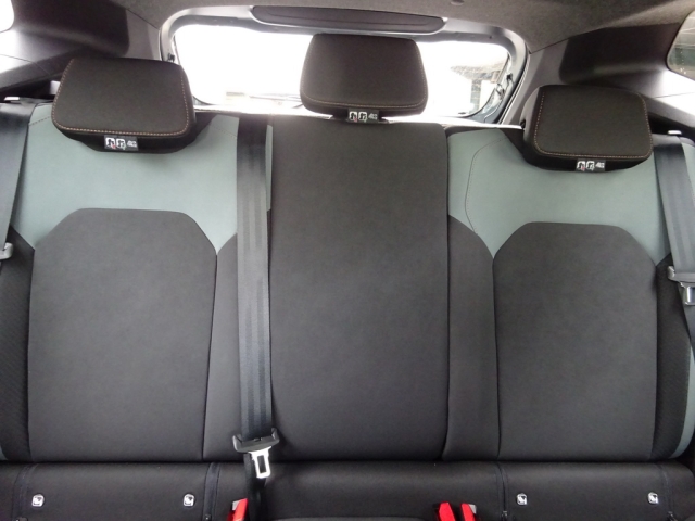 Dacia - DUSTER EXTREME MILD HYBRID 130 4X4