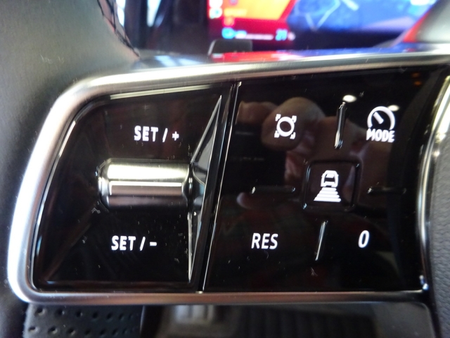 Renault - SCENIC E-TECH ELECTRIC ICONIC 220 PS LONG RANGE