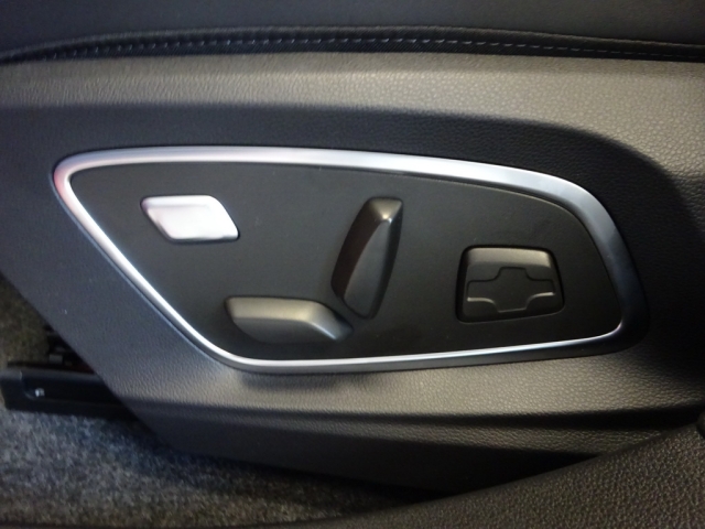 Renault - SCENIC E-TECH ELECTRIC ICONIC 220 PS LONG RANGE