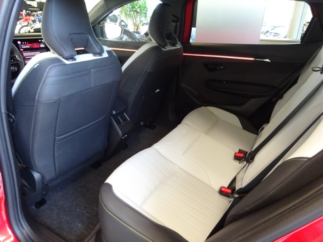 Renault - SCENIC E-TECH ELECTRIC ICONIC 220 PS LONG RANGE