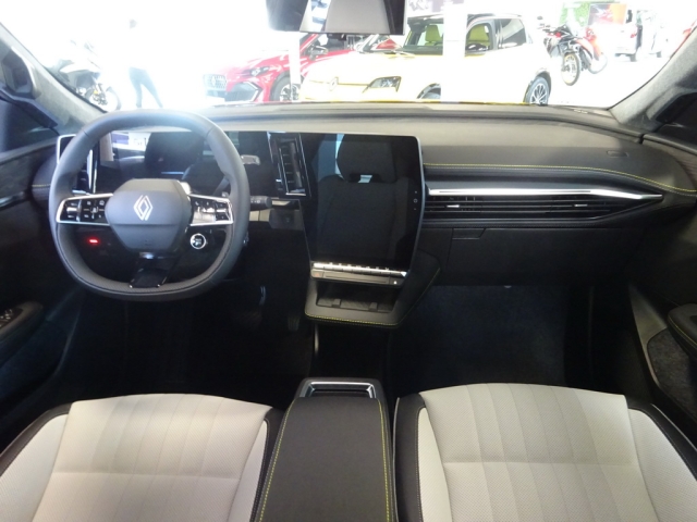 Renault - SCENIC E-TECH ELECTRIC ICONIC 220 PS LONG RANGE