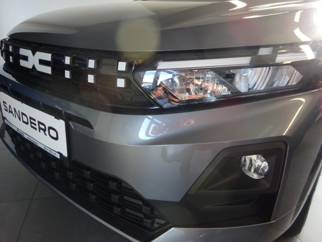Dacia - SANDERO EXPRESSION TCe 100