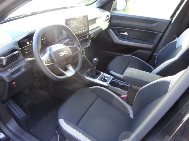 Dacia - DUSTER JOURNEY MILD HYBRID 130 4X4