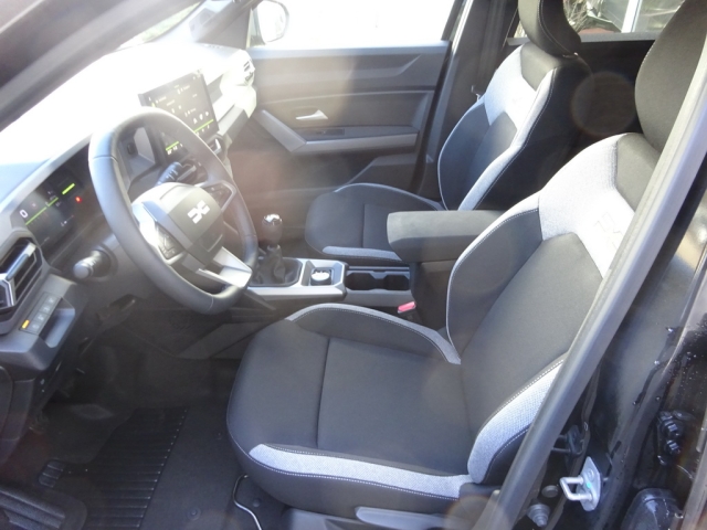 Dacia - DUSTER JOURNEY MILD HYBRID 130 4X4