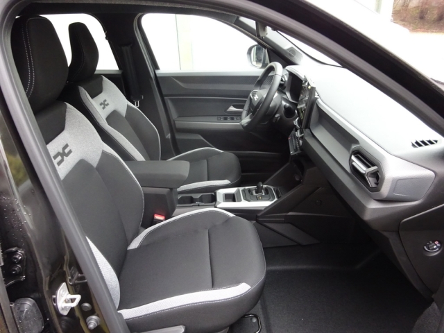 Dacia - DUSTER JOURNEY HYBRID 155