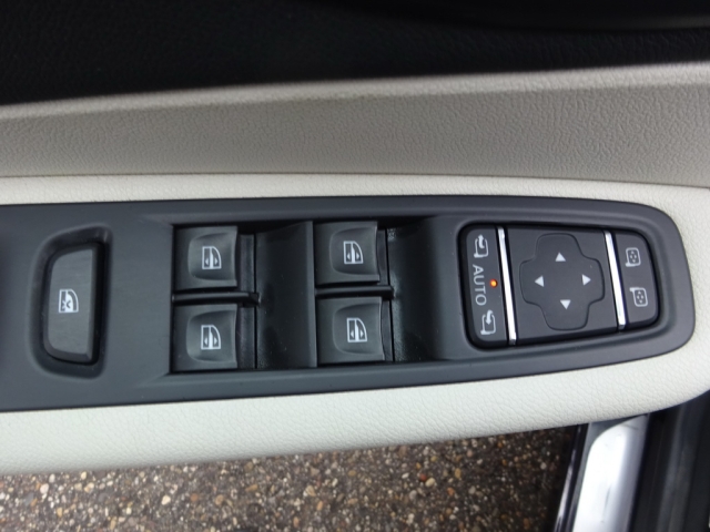 Renault - CAPTUR Energy TCe 120 Initiale