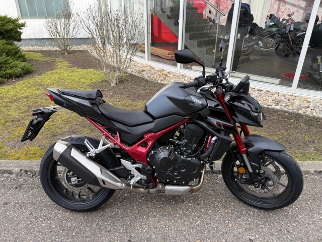 Honda - CB 750 HORNET