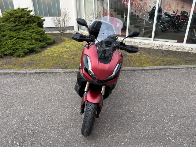Honda - ADV 350 mit SMART Top-Box