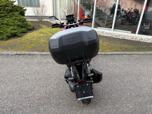 Honda - ADV 350 mit SMART Top-Box