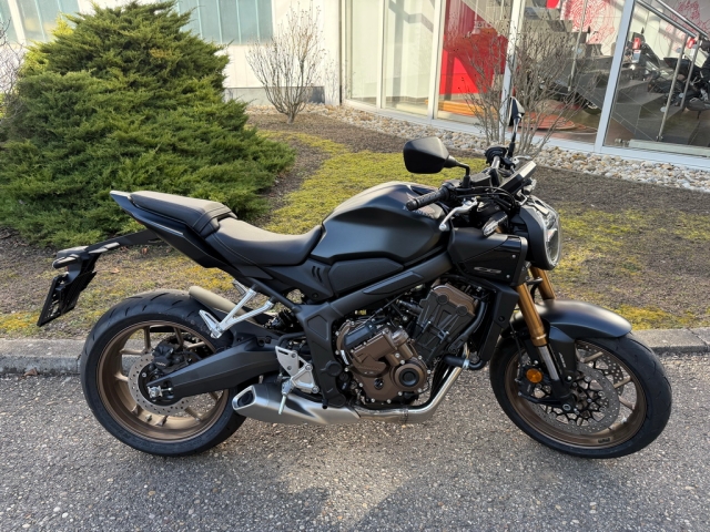 Honda - CB 650R E-CLUTCH