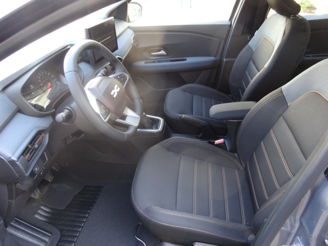 Dacia - SANDERO STEPWAY EXPRESSION TCe 110