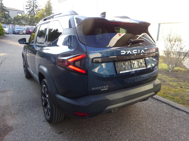 Dacia - BIGSTER Journey Hybrid 155