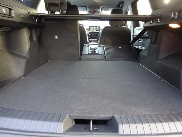 Dacia - BIGSTER Journey Hybrid 155