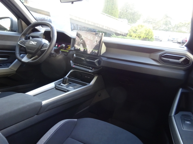 Dacia - BIGSTER Journey Hybrid 155