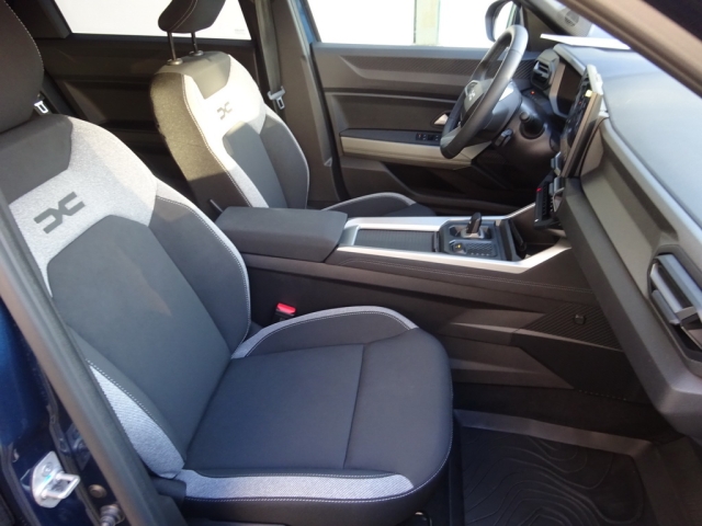 Dacia - BIGSTER Journey Hybrid 155