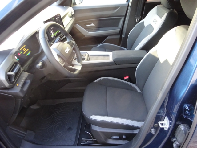 Dacia - BIGSTER Journey Hybrid 155