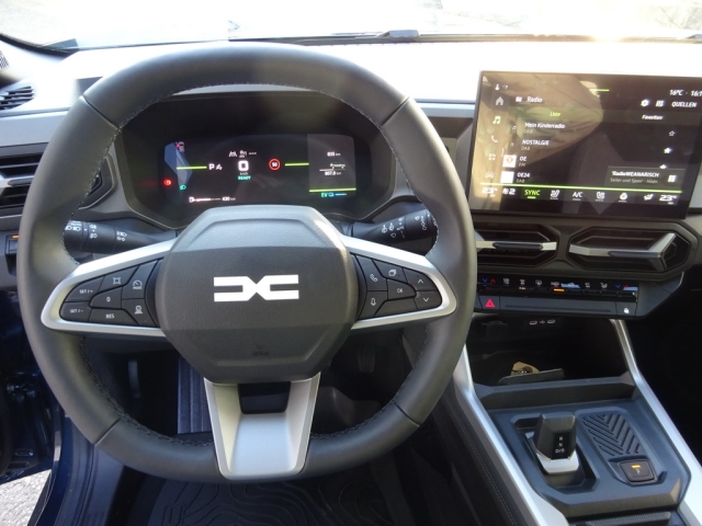 Dacia - BIGSTER Journey Hybrid 155