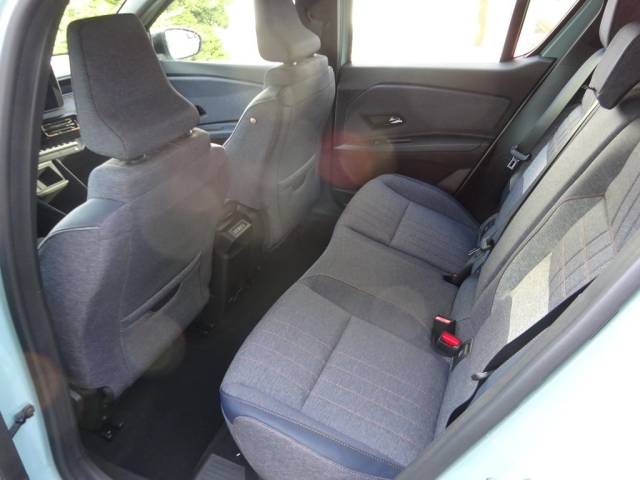 Renault - RENAULT 4 E-TECH ELECTRIC Techno 150 PS comfort range