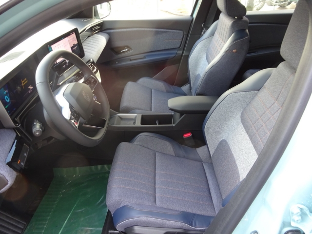 Renault - RENAULT 4 E-TECH ELECTRIC Techno 150 PS comfort range