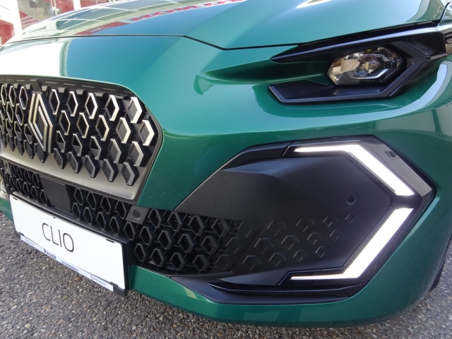 Renault - CLIO TECHNO TCe 115
