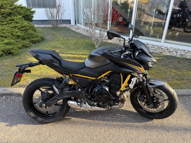 Kawasaki - Z 650 S