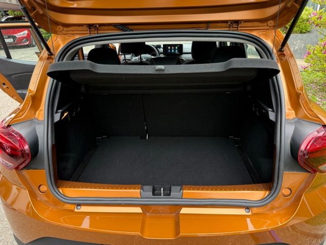 Dacia - SANDERO STEPWAY COMFORT TCe 90