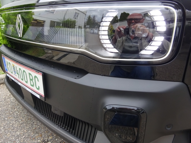 Renault - RENAULT 4 E-TECH ELECTRIC Techno 150 PS comfort range