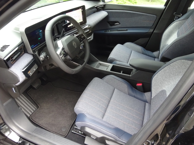 Renault - RENAULT 4 E-TECH ELECTRIC Techno 150 PS comfort range