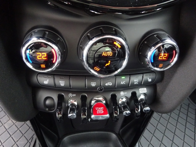Mini - COOPER Cabrio