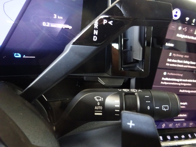 Renault - ESPACE ICONIC FULL HYBRID E-TECH 200