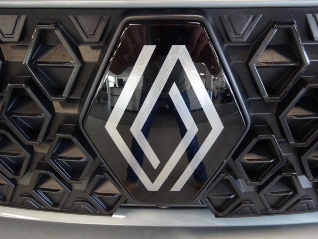 Renault - ESPACE ICONIC FULL HYBRID E-TECH 200