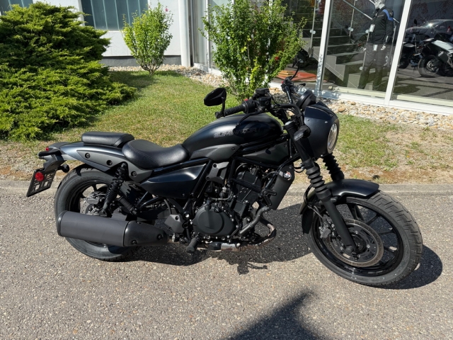 Kawasaki - Eliminator 500 SE