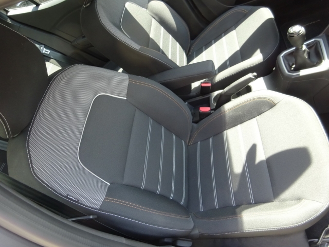 Dacia - SANDERO STEPWAY EXPRESSION TCe 110 (SMB MD 6U S)