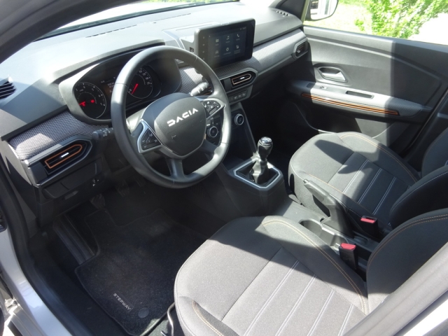 Dacia - SANDERO STEPWAY EXPRESSION TCe 110 (SMB MD 6U S)