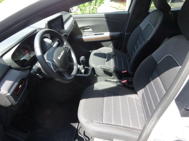 Dacia - SANDERO STEPWAY EXPRESSION TCe 110 (SMB MD 6U S)