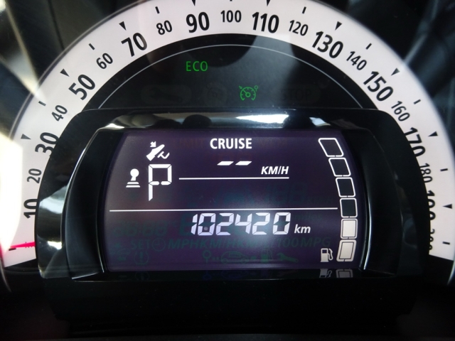 Renault - TWINGO III La Parisienne TCe 90 EDC EURO6-b