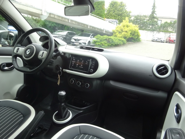 Renault - TWINGO Intens SCe 65