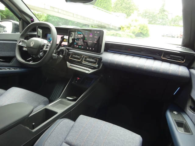 Renault - RENAULT 4 E-TECH ELECTRIC Techno 150 PS comfort range