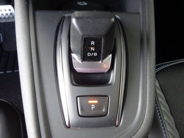 Renault - CAPTUR ESPRIT ALPINE E-TECH FULL HYBRID 160