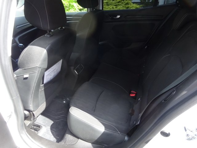 Renault - MEGANE Limited TCe 100