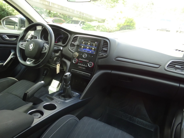 Renault - MEGANE Limited TCe 100