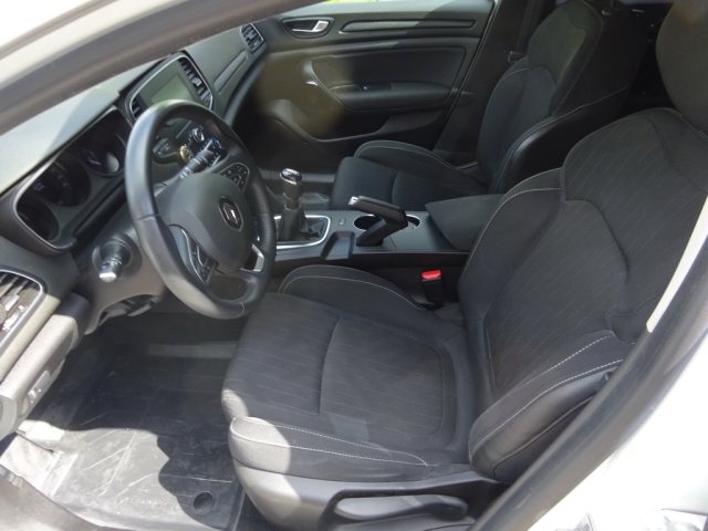 Renault - MEGANE Limited TCe 100