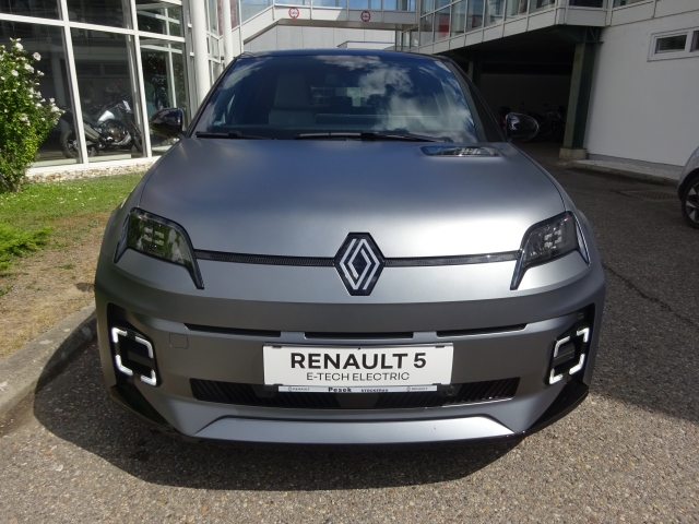 Renault - R5 E-Tech Electric Roland Garros