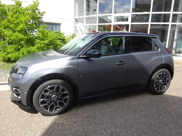 Renault - R5 E-Tech Electric Roland Garros