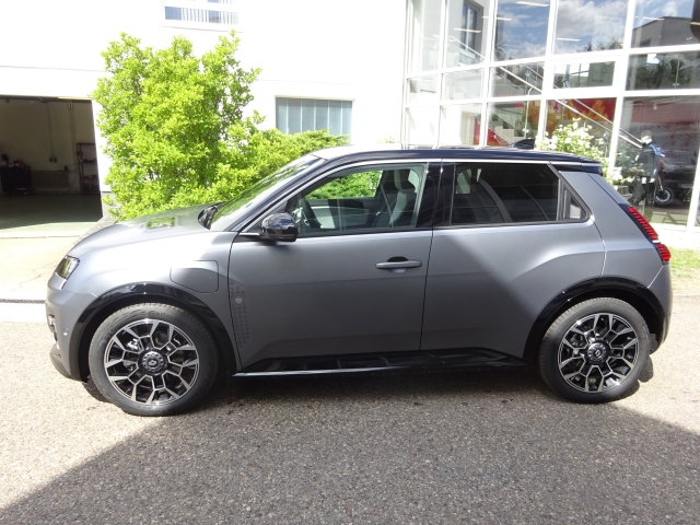 Renault - R5 E-Tech Electric Roland Garros